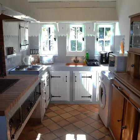 Holiday home Familial 10 Pers. Avec Piscine, Jardin Clos Et Equipements Pour Handicap, A Esse. - Fr-1-653-111 *
