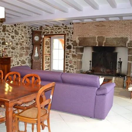 Holiday home Familial 10 Pers. Avec Piscine, Jardin Clos Et Equipements Pour Handicap, A Esse. - Fr-1-653-111 *