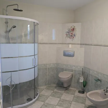 17eme Siecle Avec Piscine Privee Et Jardin, Animaux Acceptes * Esse