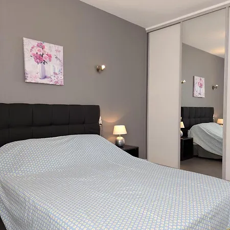 17eme Siecle Avec Piscine Privee Et Jardin, Animaux Acceptes Esse